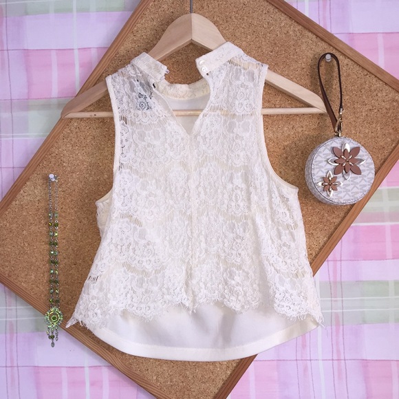 Lace Crop Top - Picture 3 of 5